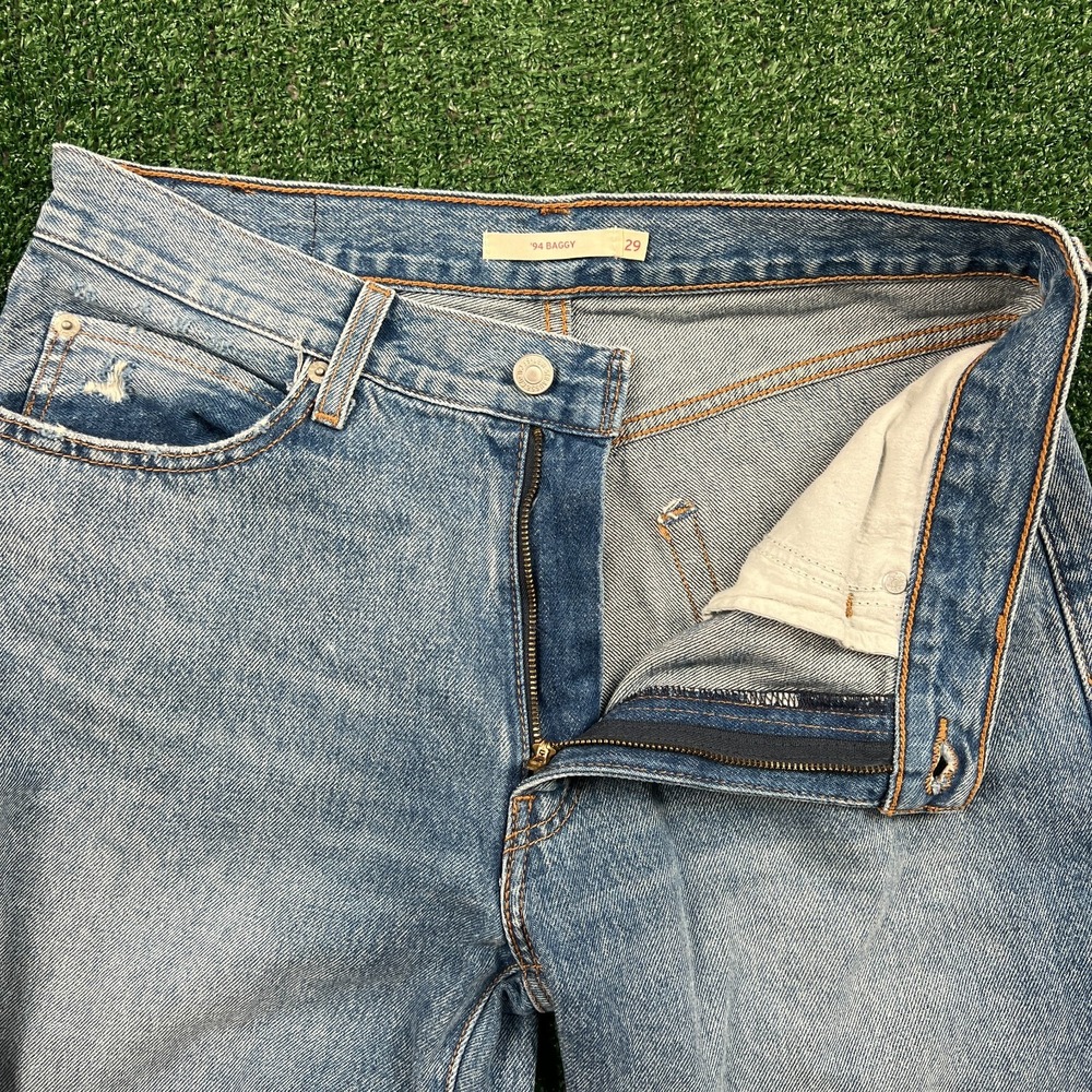 Levis Jeans Womens '94 Baggy Medium Wash Denim Tag 32x30" Distressed Modern